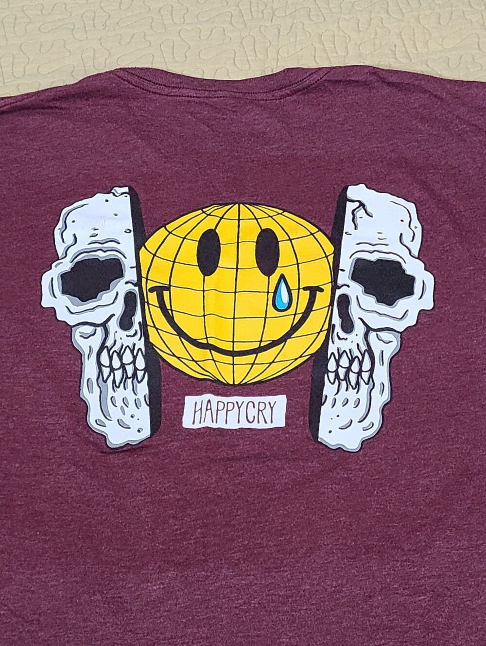 Happy Cry skull T shirt size M